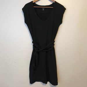 Icebreaker Dress (medium)